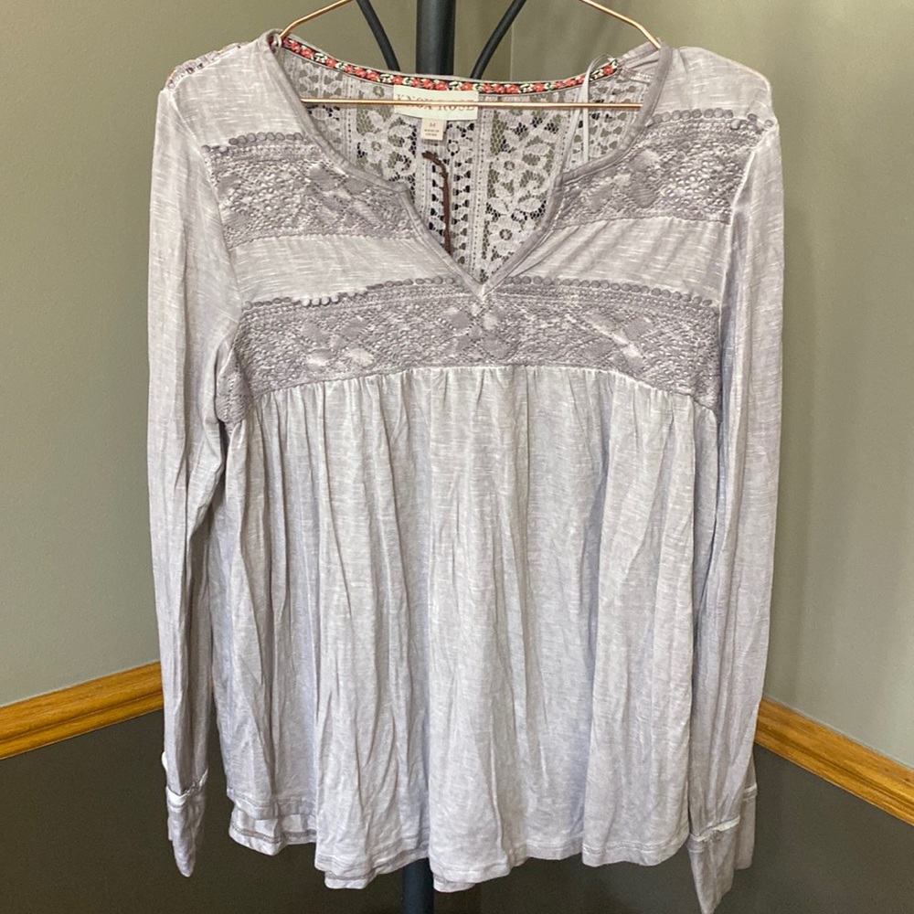 Knox Rose gray soft long sleeve top with lace accents size medium